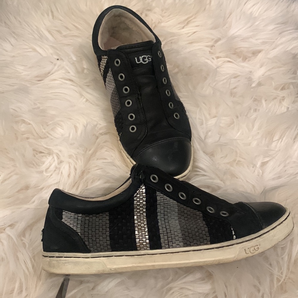 Ugg shearling Lined sneaker slip on shoe size 8.5